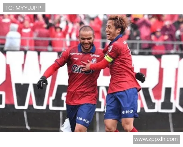 冈山绿雉与熊本深红的激烈对决展现足球魅力与团队精神 冈山绿雉与熊本深红的激烈对决展现足球魅力与团队精神